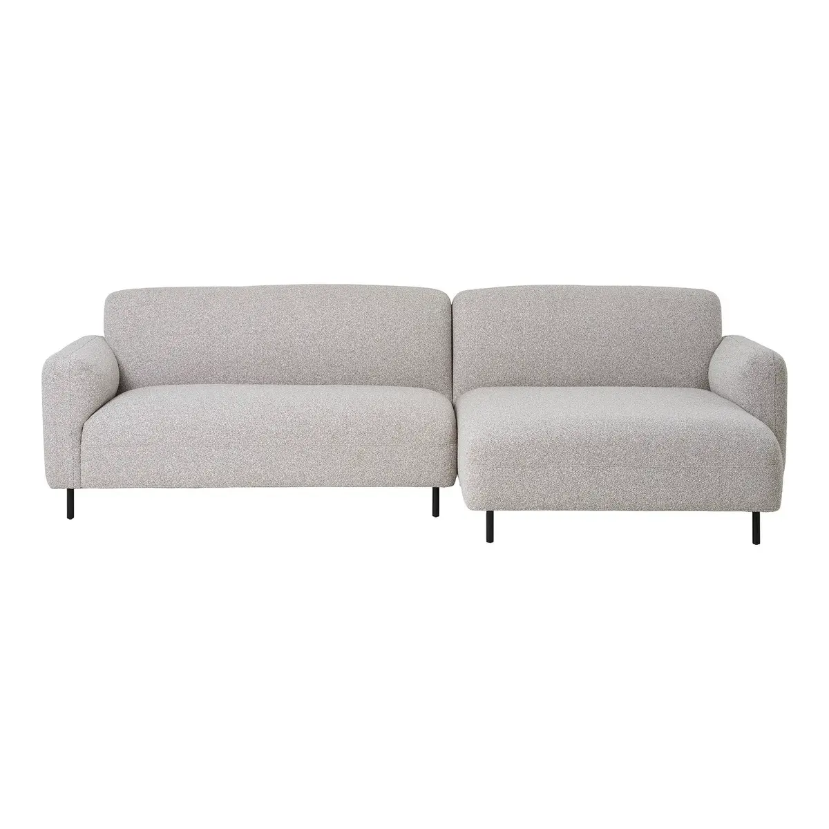 Lysegrå House Nordic Salvador sofa i bouclé med sjeselong til høyre og tynne sorte ben